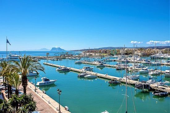 Apartment in Sotogrande, San Roque, Andalusia 2 - 12826805
