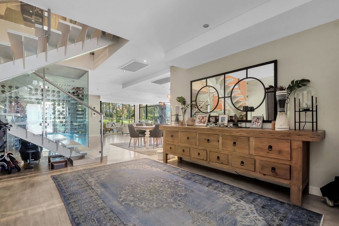 Houghton Estate In Johannesburg, Gauteng, South Africa For Sale (12827078)