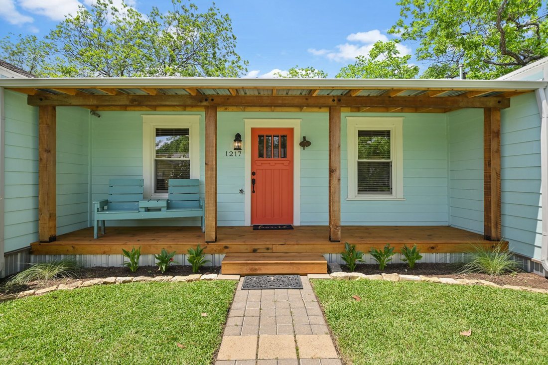 Craftsman Style Cottage In Taylor, Texas, United States For Sale (12829022)