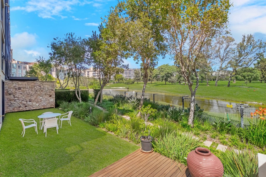 Houghton Estate In Johannesburg, Gauteng, South Africa For Sale (12827078)