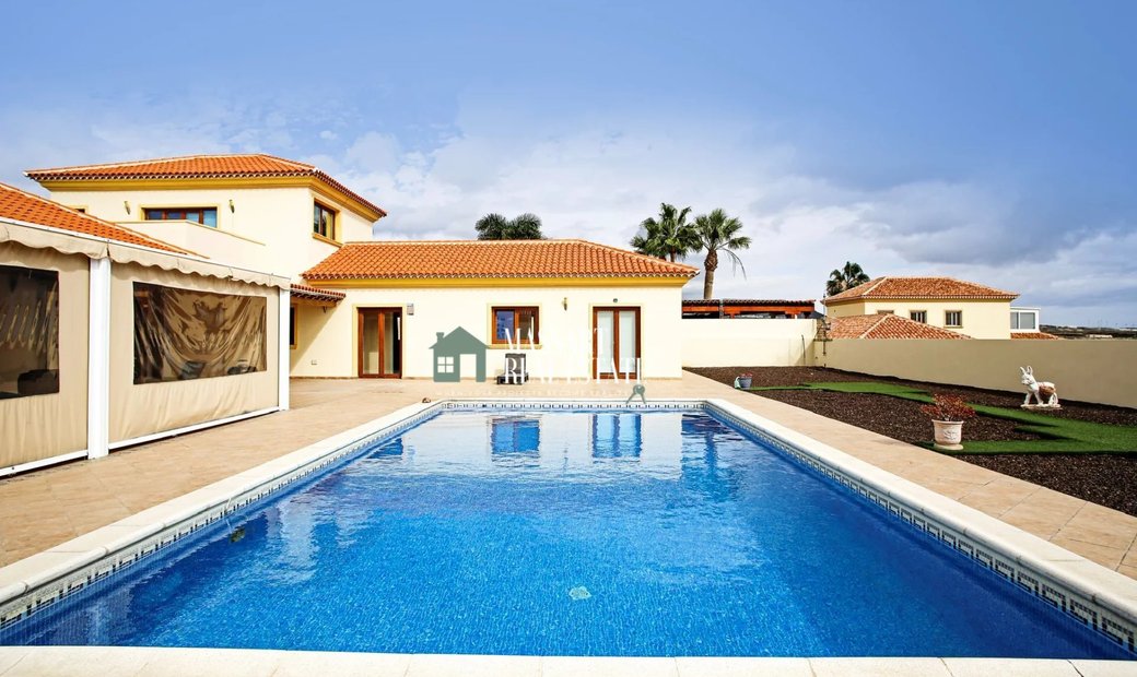 Modern Villa Located On A 1024 M2 Plot In Alamos In San Miguel De Abona