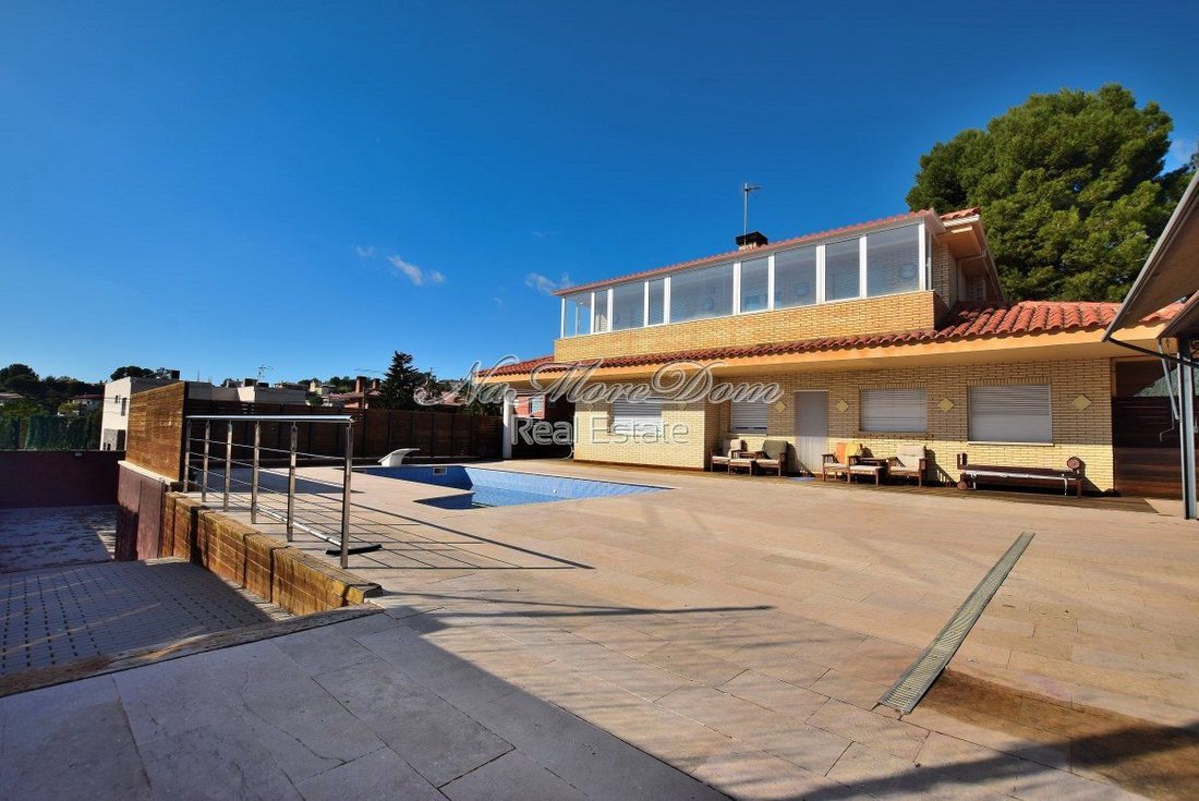 Chalet in Castellvell del Camp, Catalonia, Spain 3 - 12832977