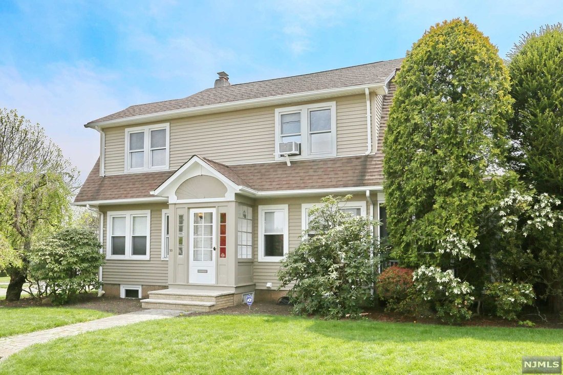 23 Lowell Street In River Vale, New Jersey, United States For Sale