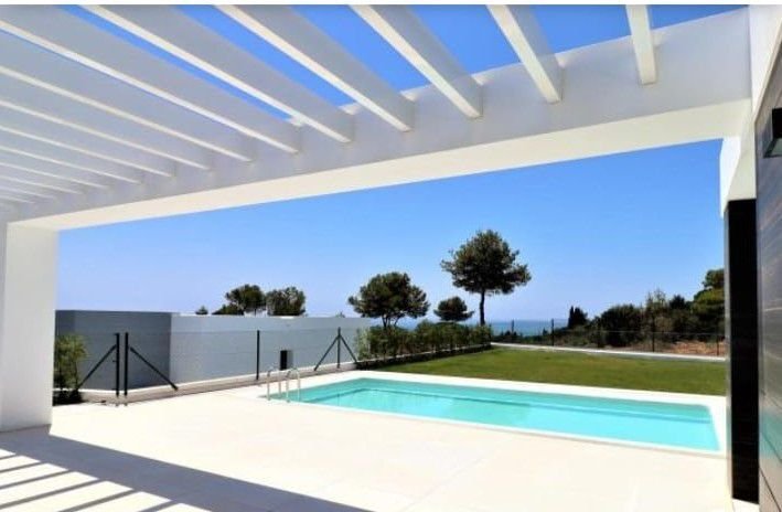 Chalet in Fuengirola, Andalusia, Spain 3 - 12832567