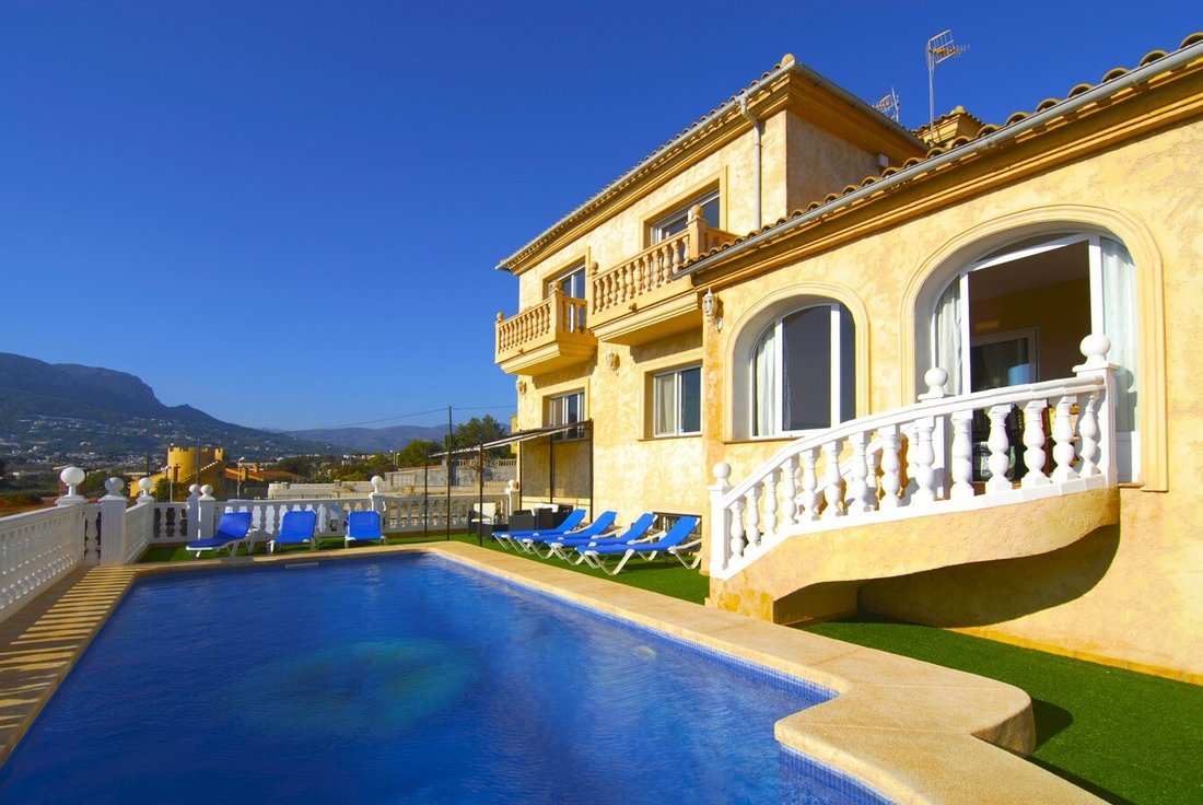 Villa in Calp / Calpe, Valencian Community, Spain 1 - 12833167