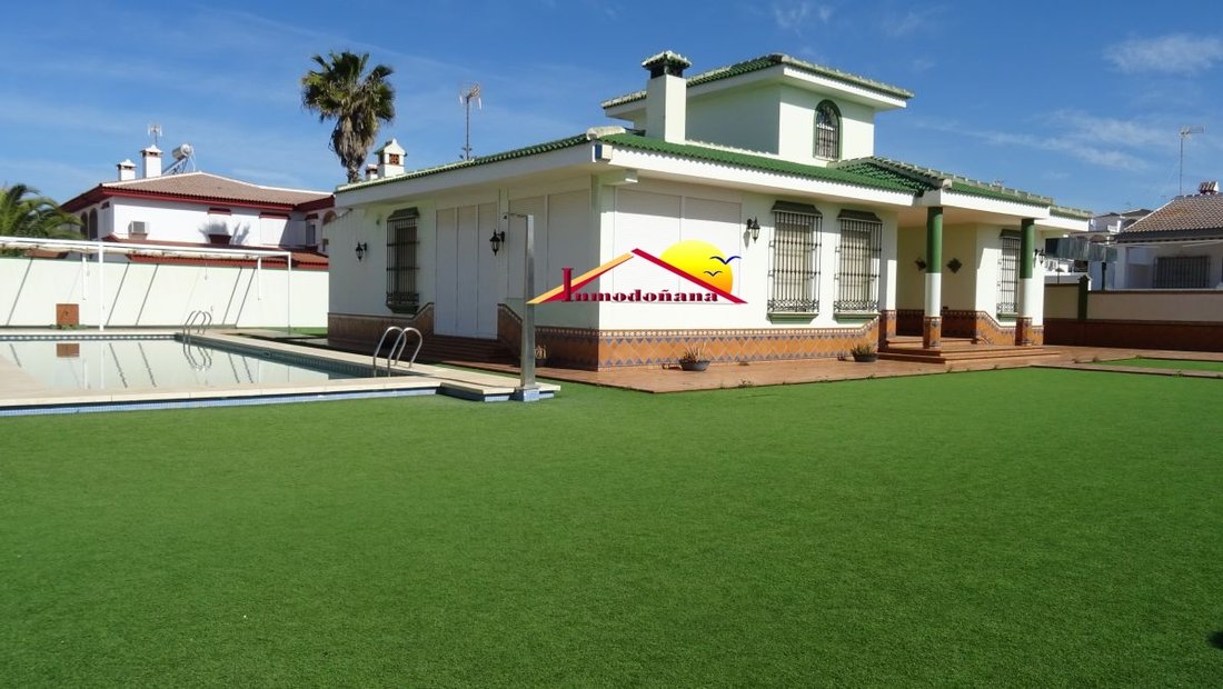 Chalet in 1a Fase, Almonte, Spain 2 - 12833324