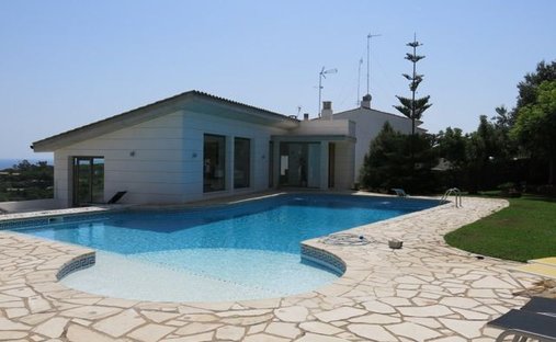 Chalet in Sant Feliu de Guixols, Catalonia, Spain 1