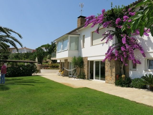 Chalet in Sant Feliu de Guixols, Catalonia, Spain 1 - 12833573