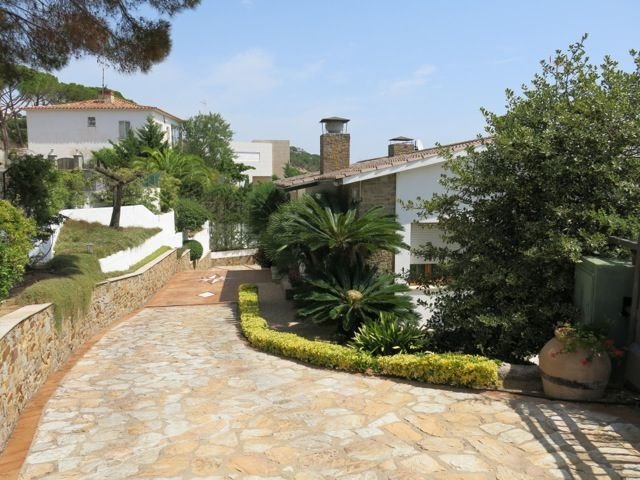 Chalet in Sant Feliu de Guixols, Catalonia, Spain 2 - 12833573