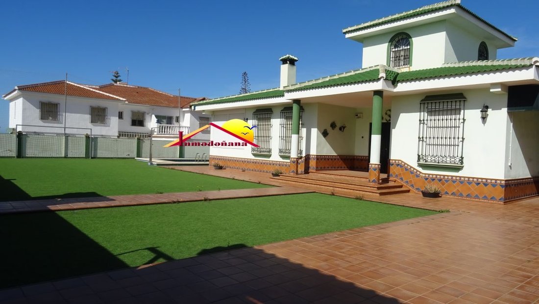 Chalet in 1a Fase, Almonte, Spain 3 - 12833324