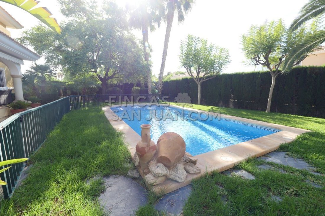 Chalet in Mutxamel, Valencian Community, Spain 4 - 12834015