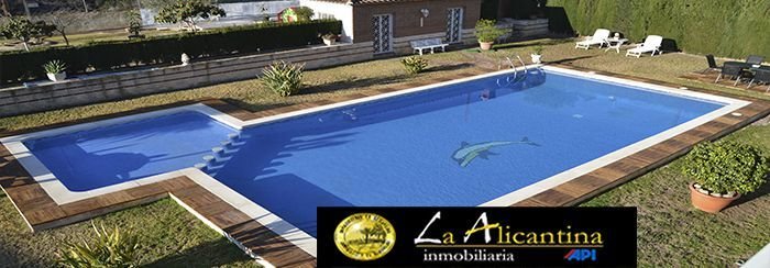 Chalet in Alicante, Valencian Community, Spain 1 - 12834106