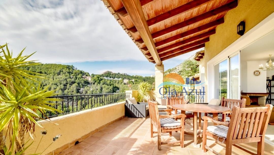 Chalet in Zona de Mascarat, Valencian Community, Spain 1 - 12834760