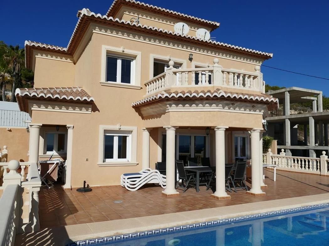 Villa Venta Alicante In Calp, Valencian Community, Spain For Sale