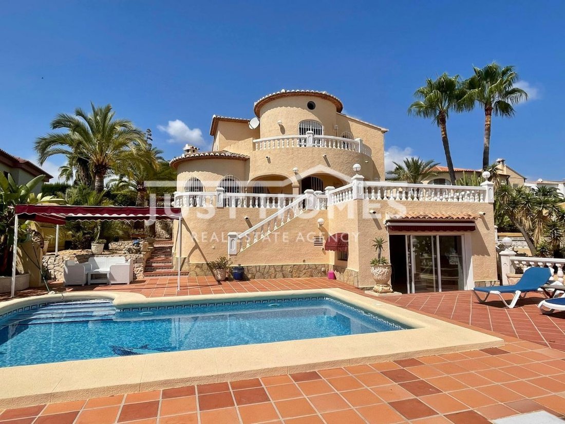 Villa Venta Alicante In Calp, Valencian Community, Spain For Sale
