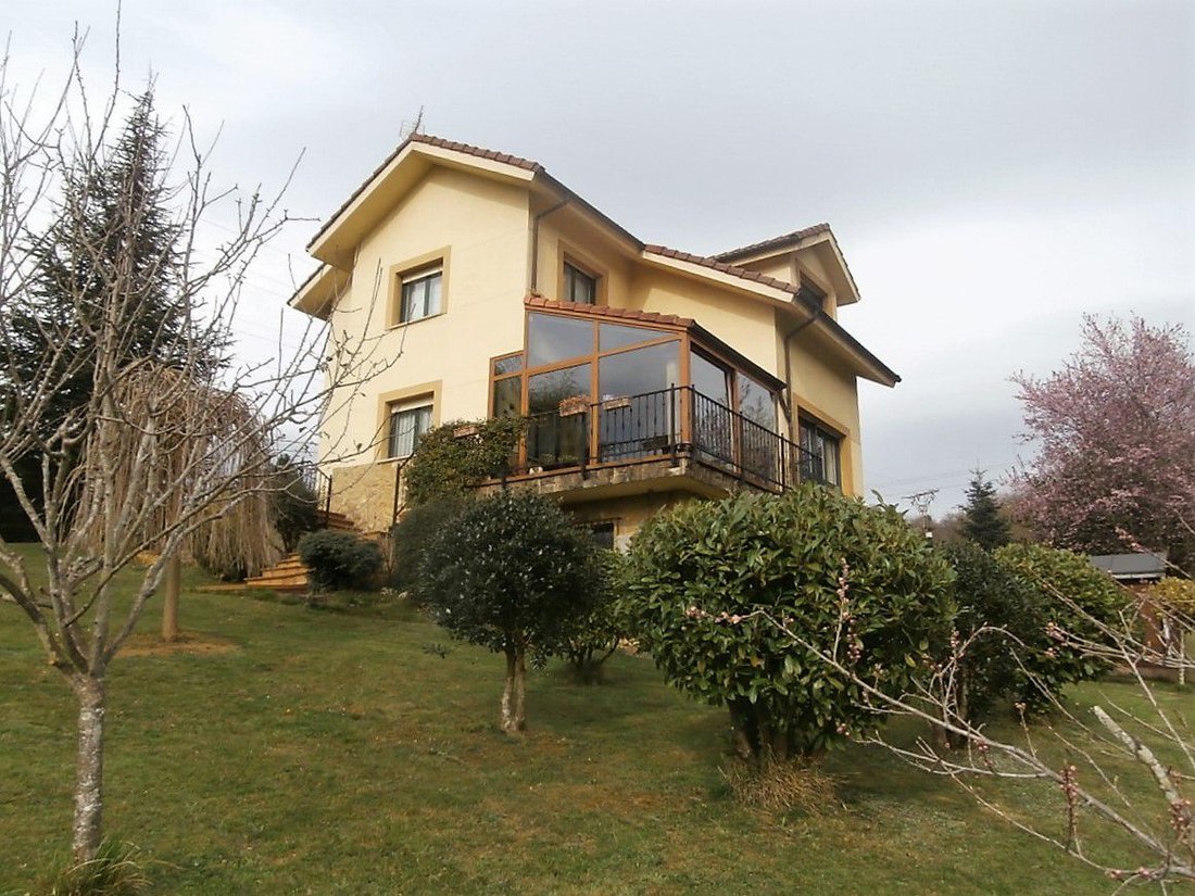 House in Centro y casco historico, Oviedo, Spain 1 - 12834779