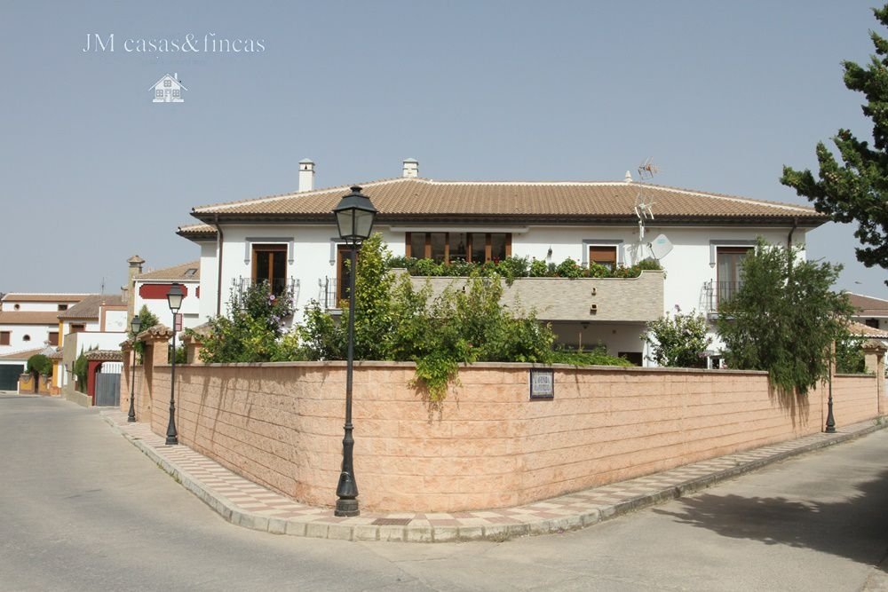 House in Cuevas del Becerro, Andalusia, Spain 1 - 12833939