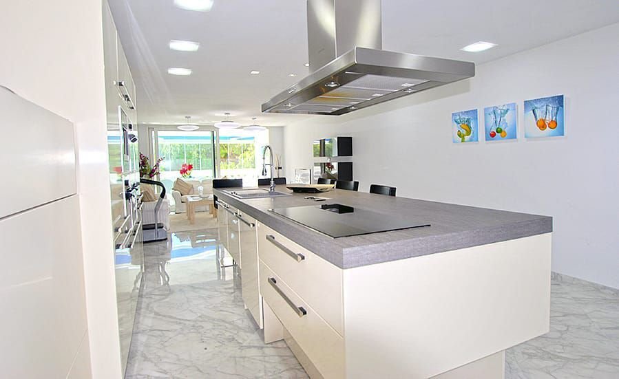 Apartment in Puerto Banus, Marbella, Spain 4 - 12836160