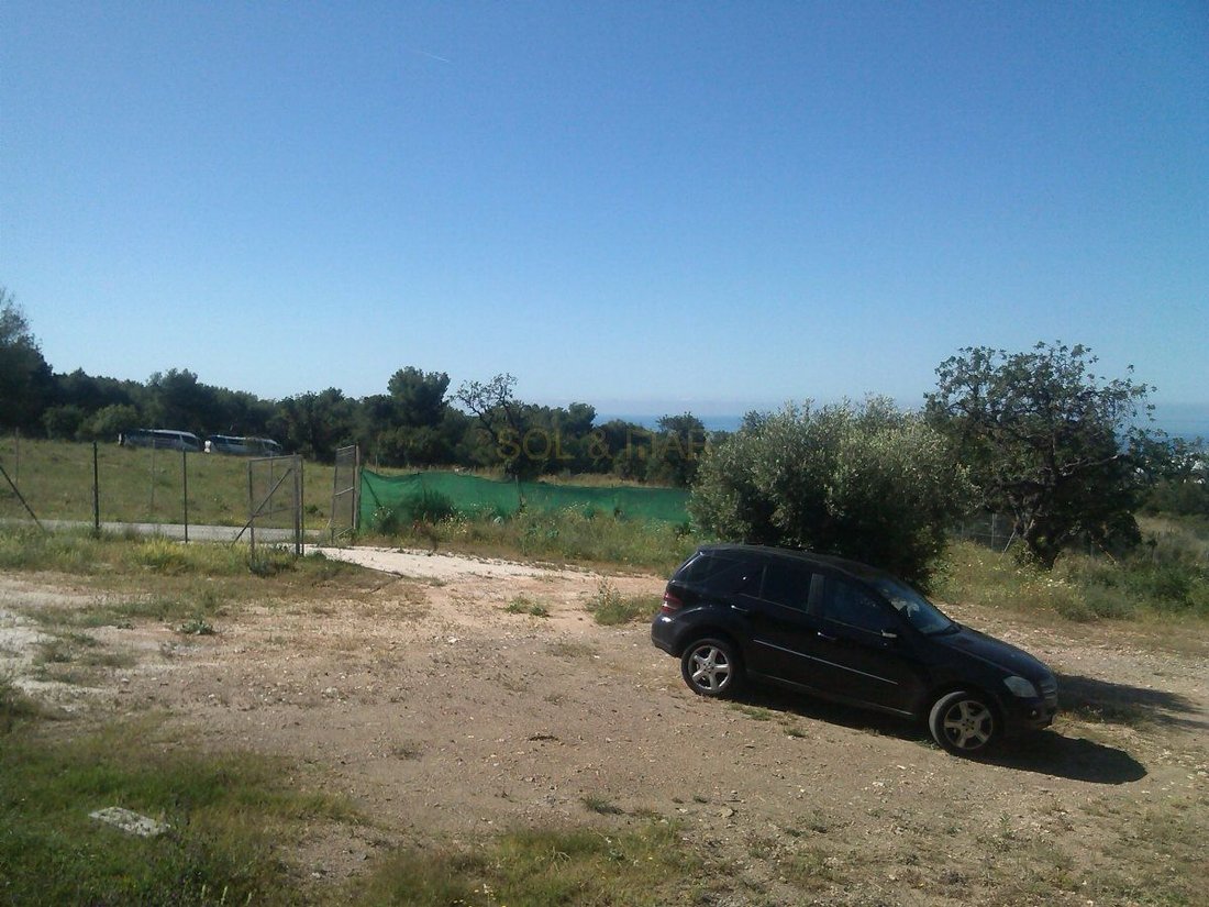 Land in Marbella, Andalusia, Spain 3 - 12834182