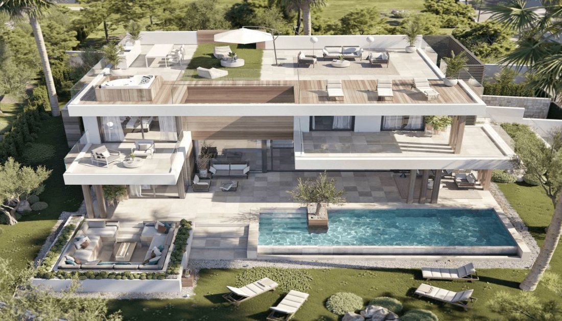 Villa in Cancelada, Estepona, Andalusia 1 - 12836122