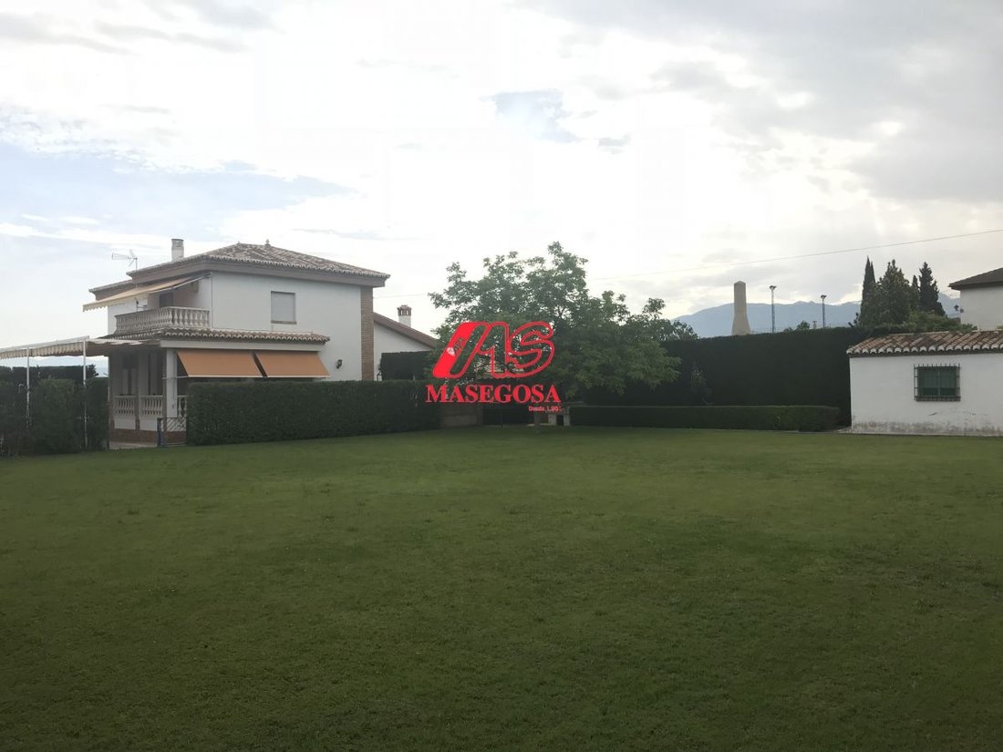 Chalet in Otura, Villa de Otura, Andalusia 1 - 12834433