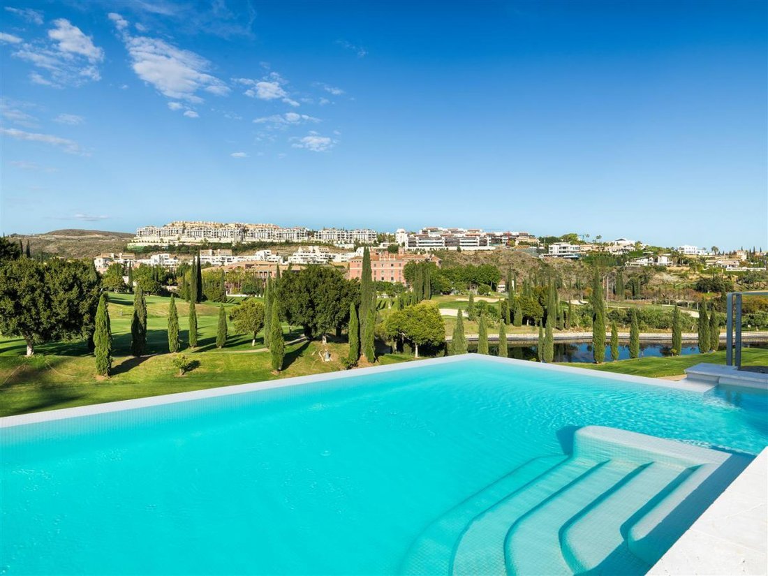 Chalet in Cancelada, Estepona, Andalusia 3 - 12833645