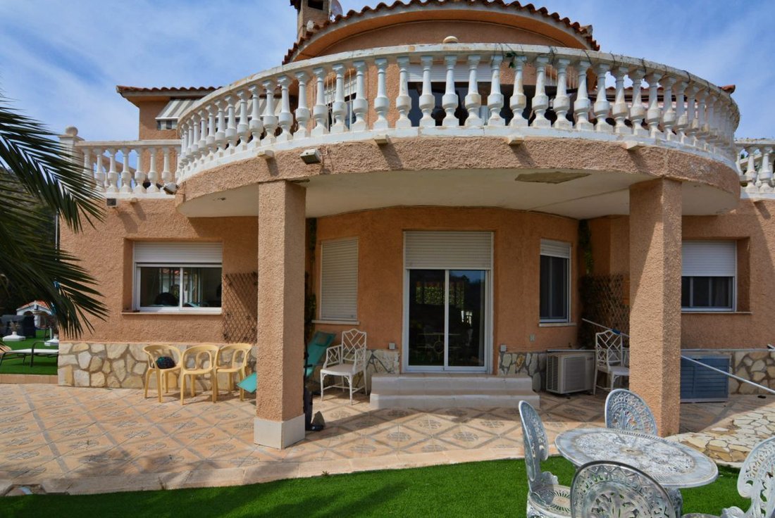 Chalet Venta Alicante In El Campello, Valencian Community, Spain For Sale (12835119)