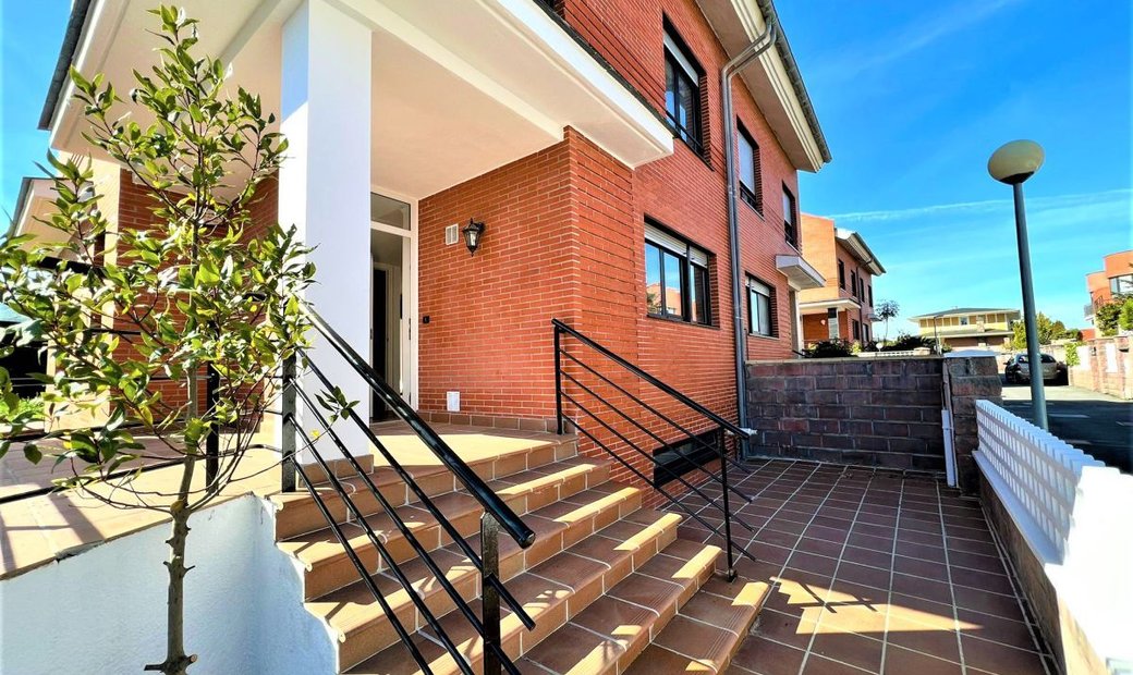 Casa Venta Cantabria In Castro Urdiales, Cantabria, Spain For Sale