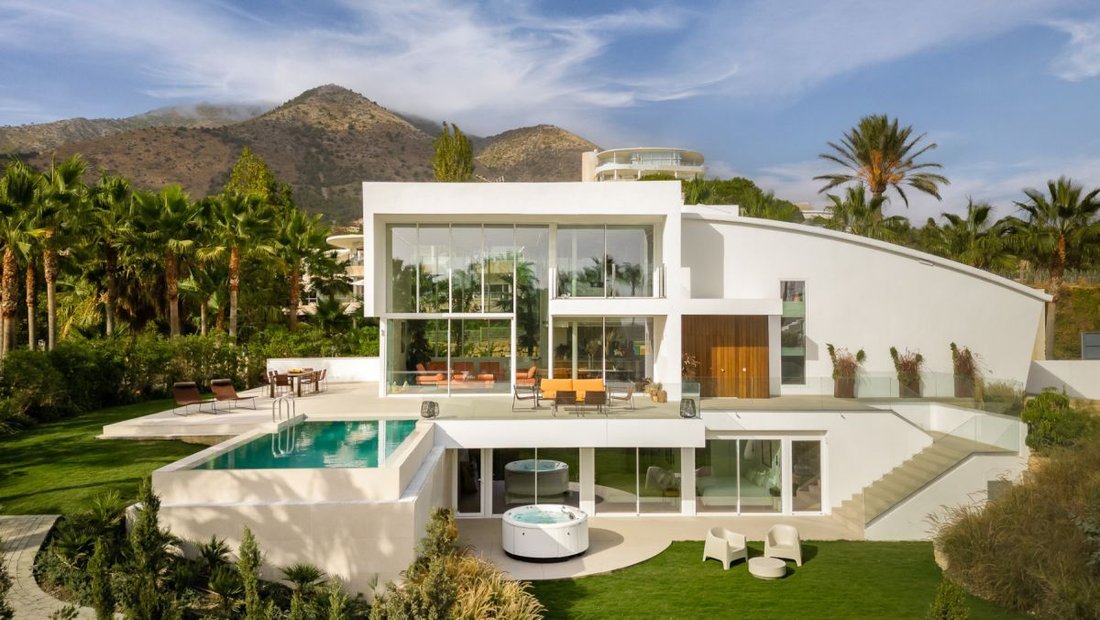 Villa in La Capellania, Benalmadena, Andalusia 1 - 12836254
