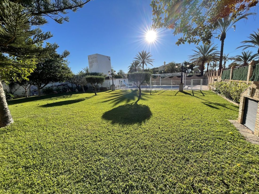 Chalet in Cabo Roig, Orihuela, Valencian Community 2 - 12834332