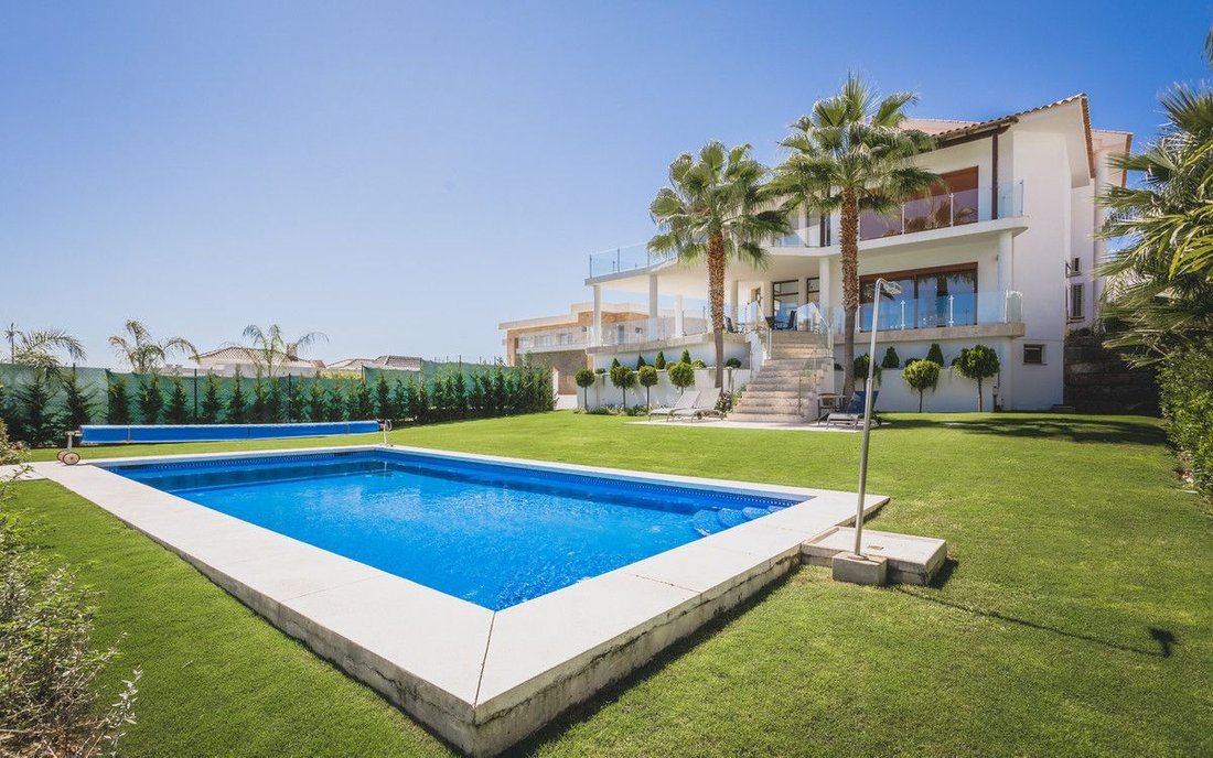 Villa à Cancelada, Estepona, Andalousie 1 - 12836261