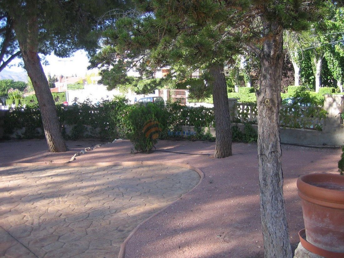 Chalet in Petrer, Valencian Community, Spain 2 - 12834757