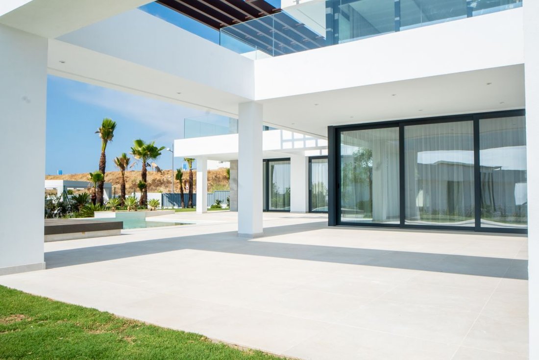 Villa in Cancelada, Estepona, Andalusia 3 - 12836851