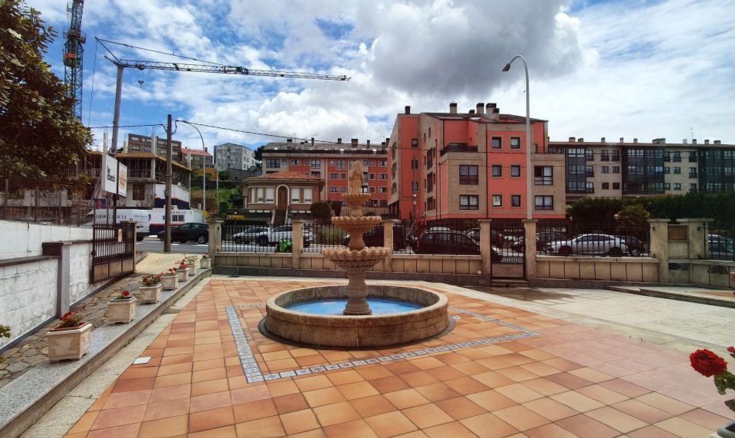 Chalet Venta La Coruña In Perillo, Galicia, Spain For Sale (12834720)