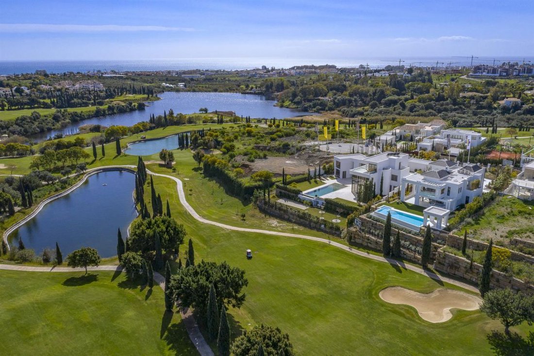 Chalet in Cancelada, Estepona, Andalusia 2 - 12833645