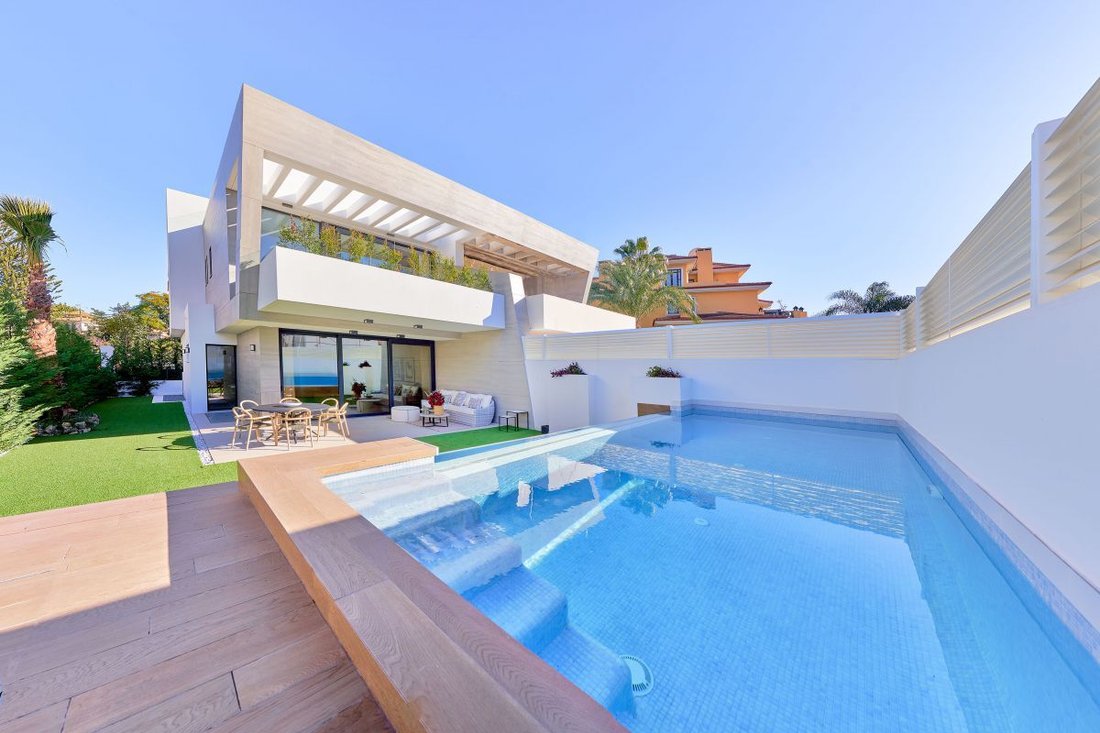 Chalet in Puerto Banus, Marbella, Spain 1 - 12835866