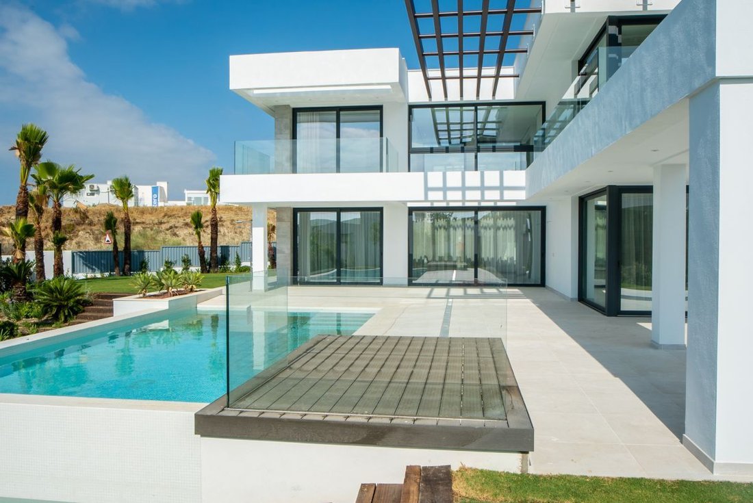 Villa in Cancelada, Estepona, Andalusia 4 - 12836851
