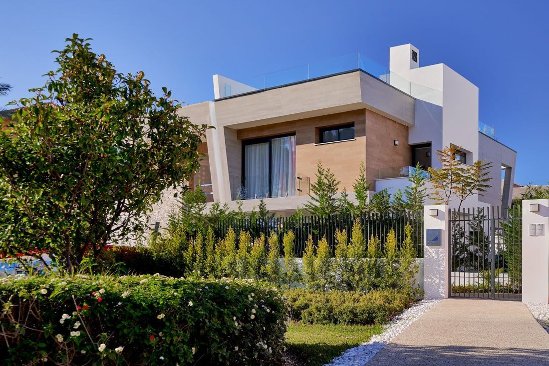 Chalet in Puerto Banus, Marbella, Spain 2 - 12835866