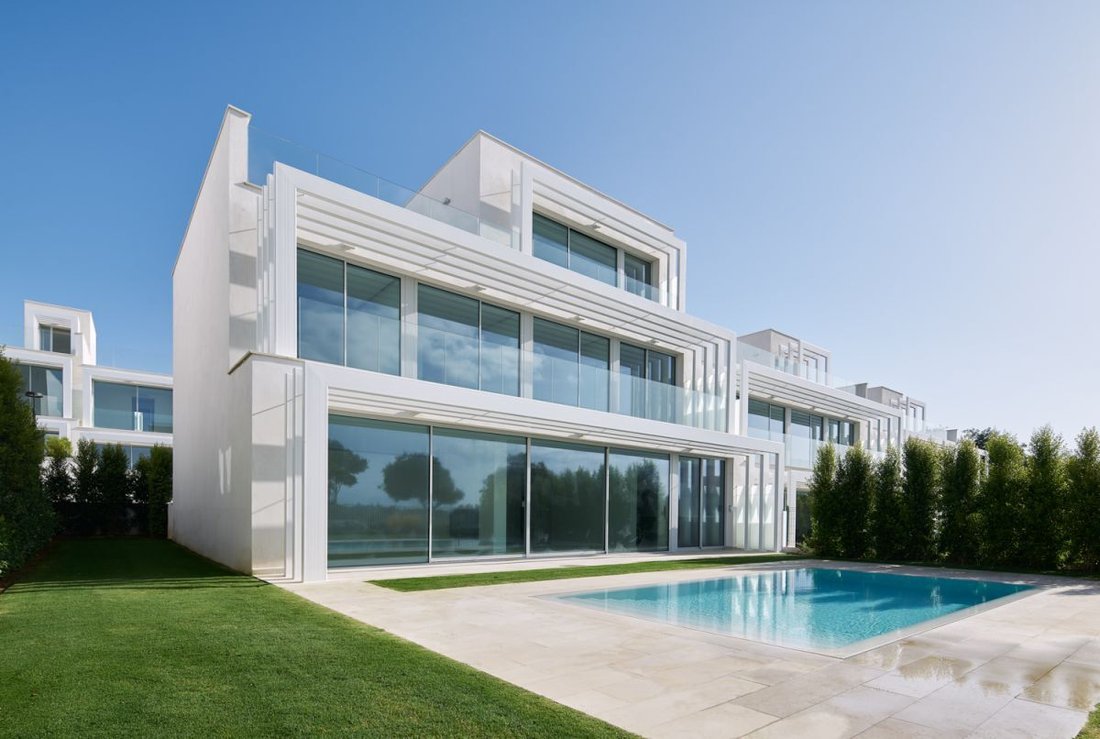 Townhouse in Sotogrande, San Roque, Andalusia 2 - 12836327
