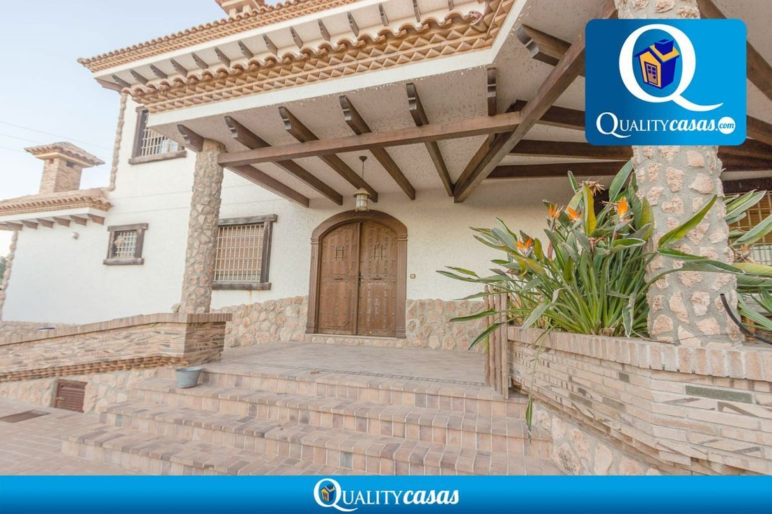 Chalet in Elx / Elche, Valencian Community, Spain 4 - 12837531