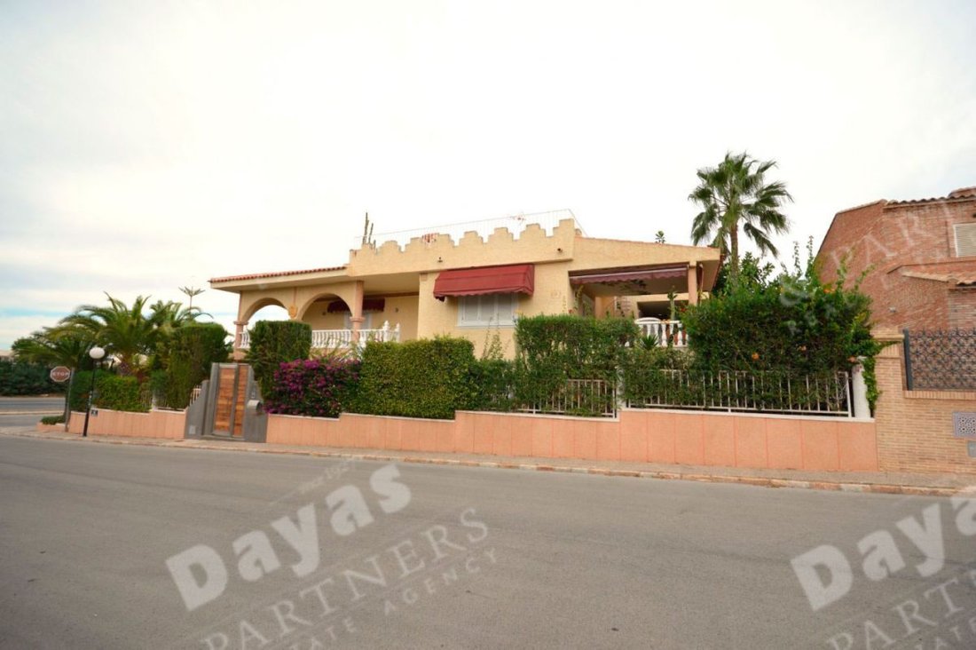Casa Venta Alicante In Torrevieja, Valencian Community, Spain For Sale