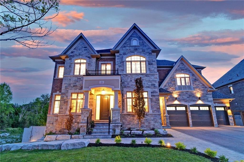 Remarkable Real Estate Opportunity !! In King City, Ontario, Canada For Sale (12838061)