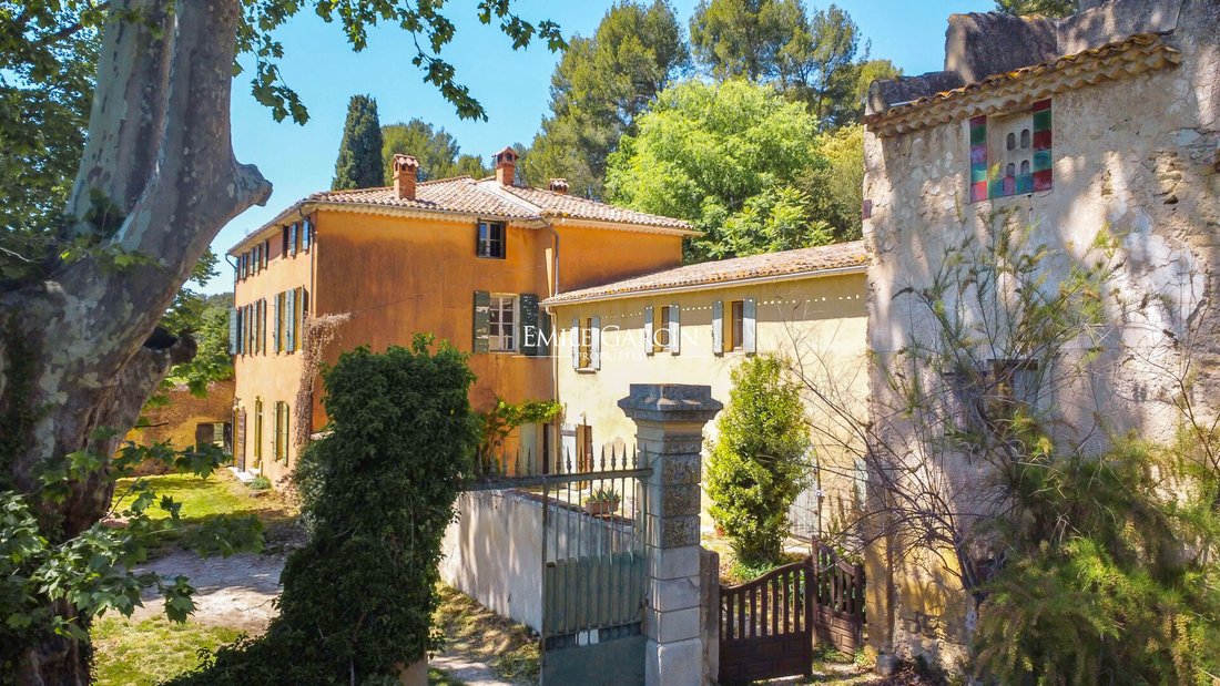 Villa in Vaugines, Provence-Alpes-Côte d'Azur, France 2 - 12651645