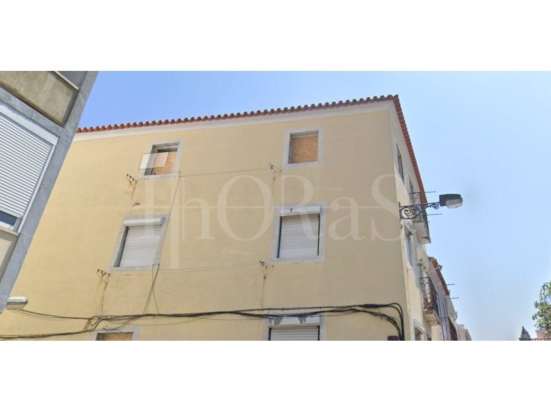 2 Buildings, 13 Flats, River View, Graça, Lisbon In Lisbon, Lisbon