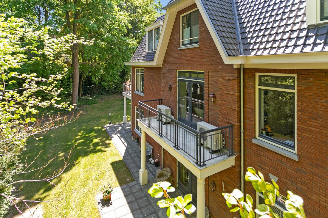 Luxury Apartment Villa On Beautiful Estate In Laren, North Holland