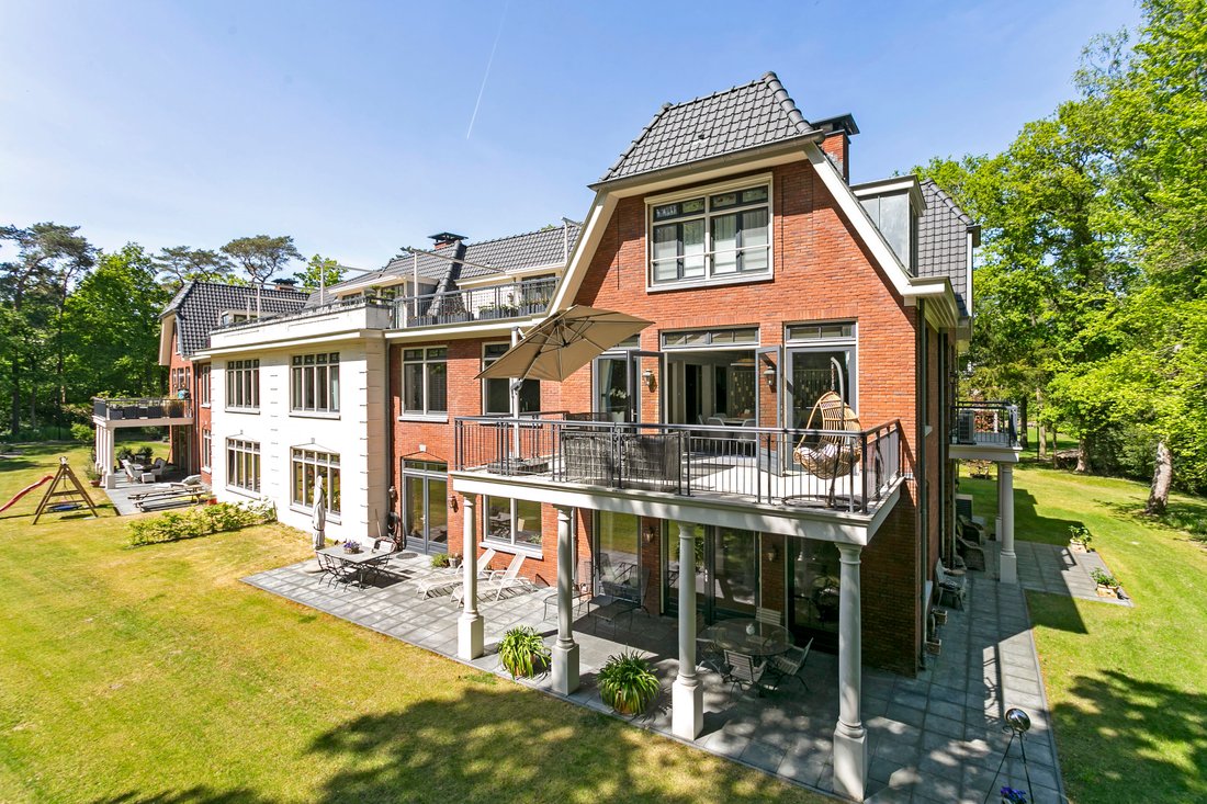 Luxury Apartment Villa On Beautiful Estate In Laren, North Holland
