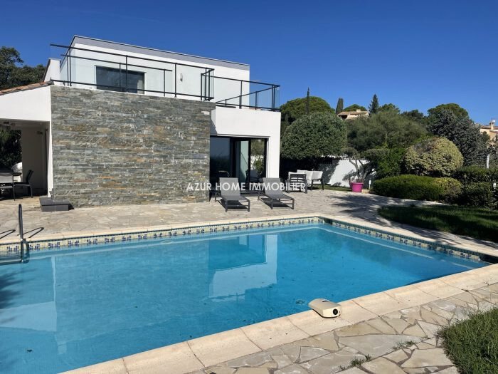 Fréjus Villa In Fréjus, Provence Alpes Côte D'azur, France For Sale