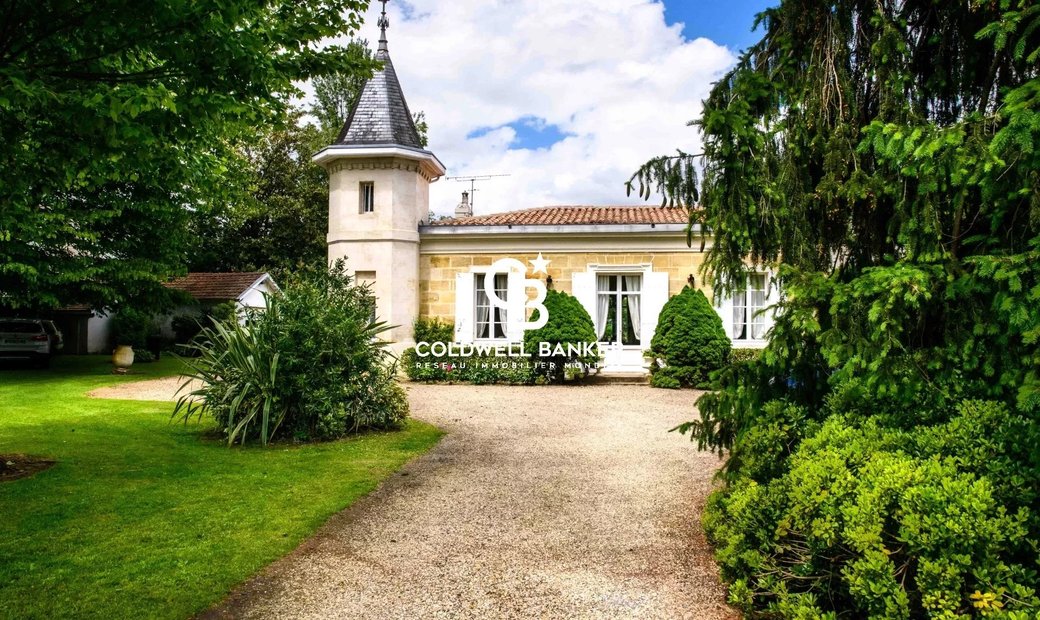 Pessac House In Pessac, Nouvelle Aquitaine, France For Sale (12839442)