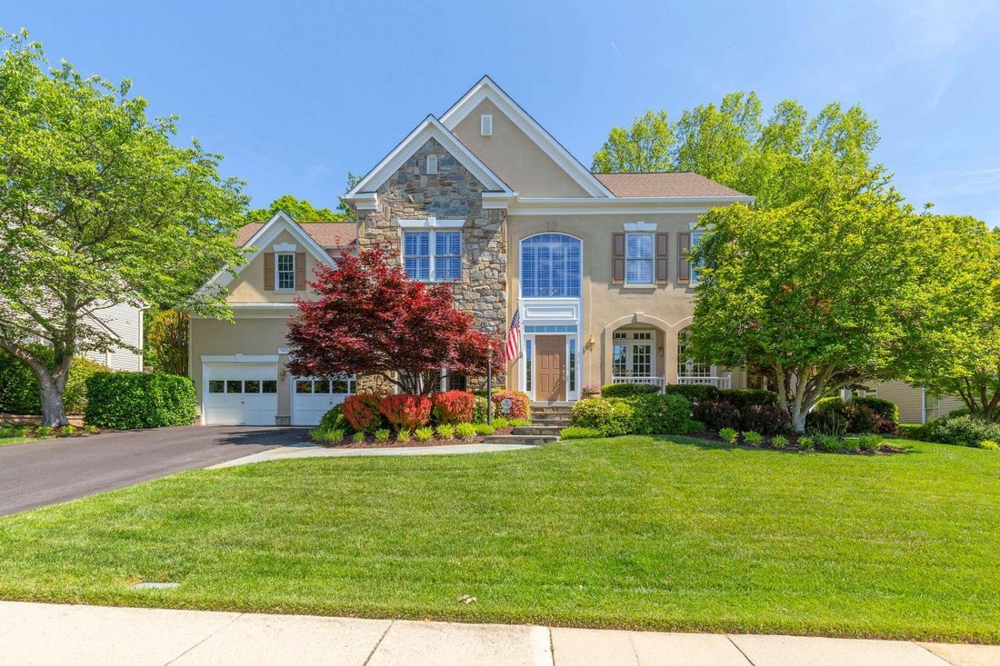 Una Casa De Lujo Con Mejoras De En Fairfax Station, Virginia, Estados