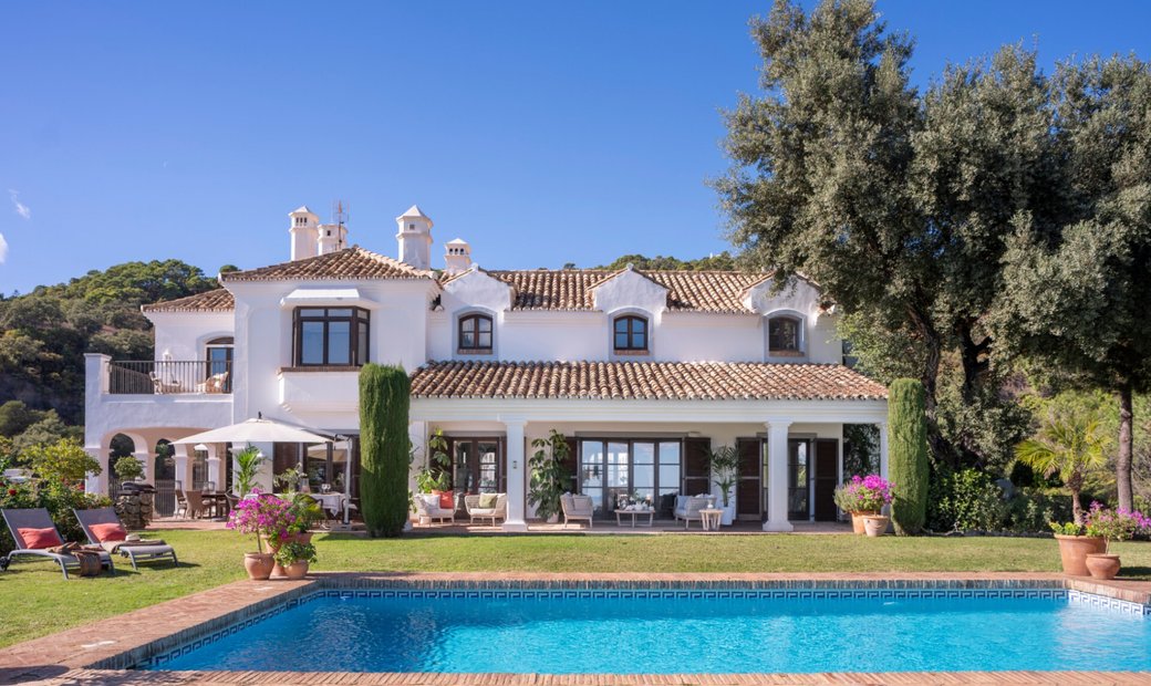 Beautiful Traditional Style House In El Madroñal In Benahavís